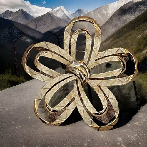 Vintage Trifari Bow Brooch - Gold Tone