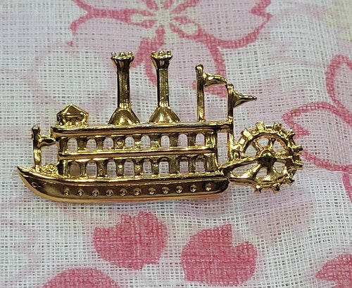 Vintage Gold Tone Steam Boat Pin/Brooch