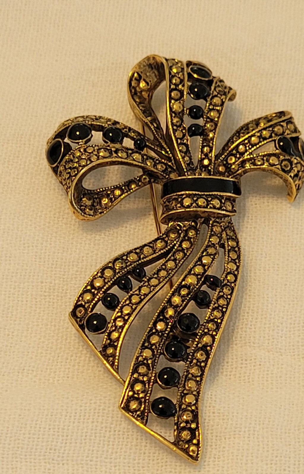 Elegant Vintage Gold Tone & Black Ribbon Brooch