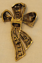 Elegant Vintage Gold Tone & Black Ribbon Brooch