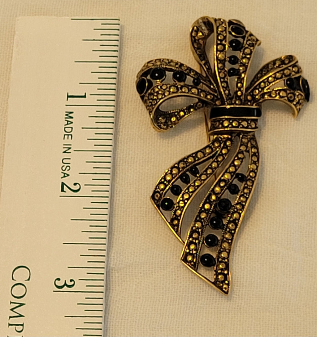 Elegant Vintage Gold Tone & Black Ribbon Brooch