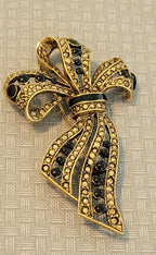Elegant Vintage Gold Tone & Black Ribbon Brooch